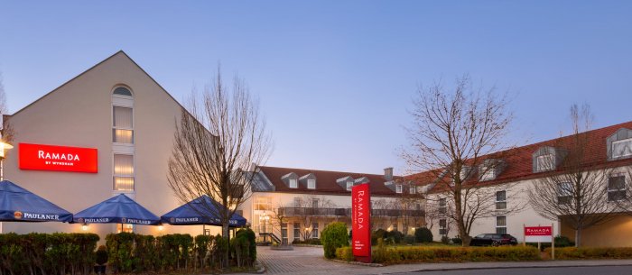 Ramada By Wyndham München Airport Parken www.byhours.com